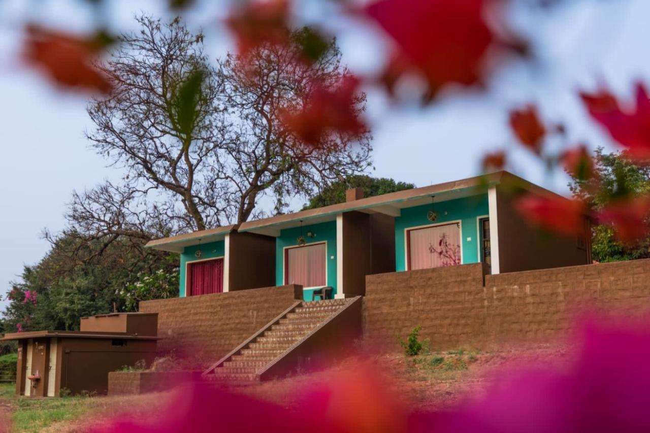 Leo Wodden Resort Hampi Exterior photo