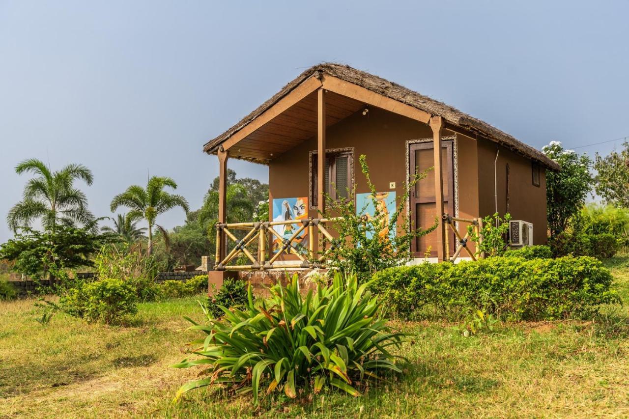 Leo Wodden Resort Hampi Exterior photo